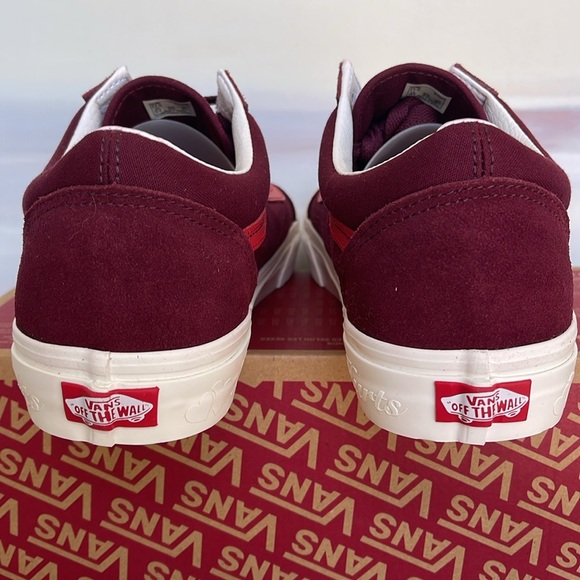 Vans Men’s Old Skool
Secret Lover Port Royale
VN0007NT4QU
Sneakers - Picture 12 of 16
